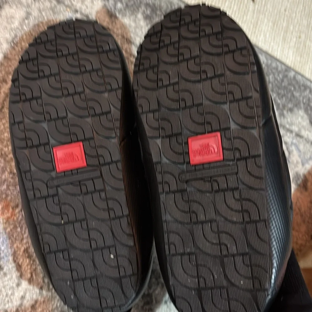 The North Face Puff Slippers